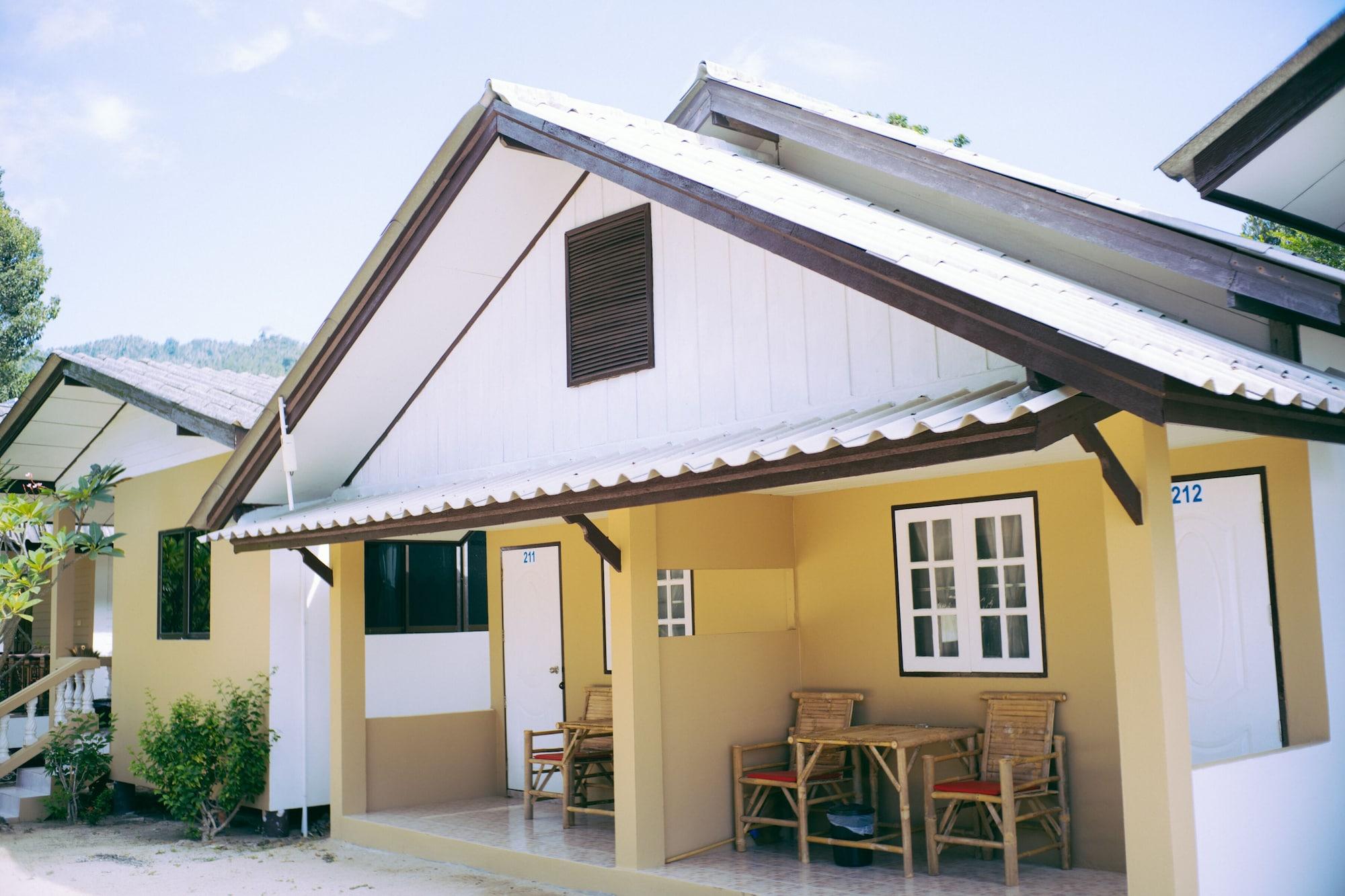 Amity Beach Resort Maret Ngoại thất bức ảnh