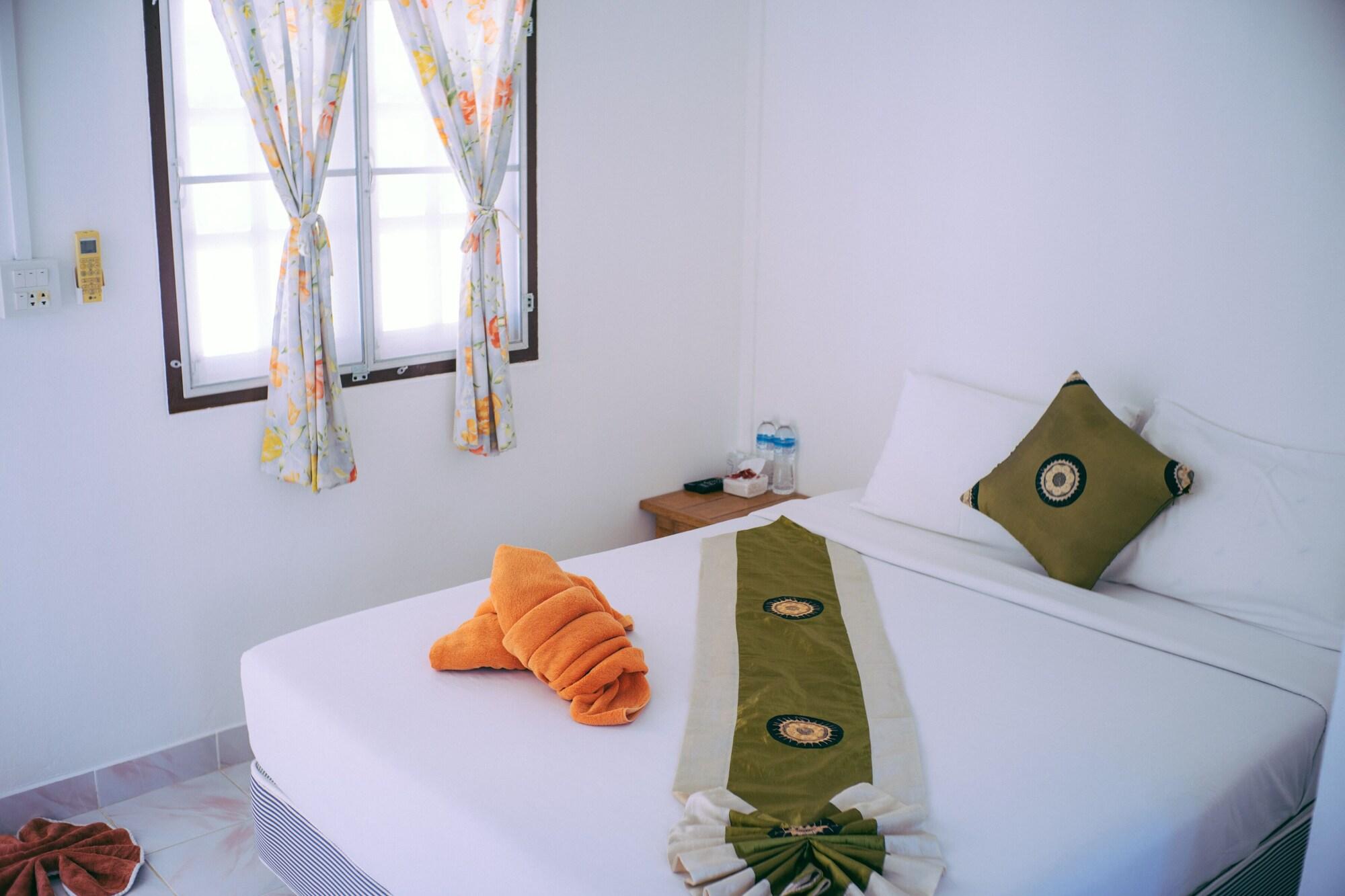 Amity Beach Resort Maret Ngoại thất bức ảnh