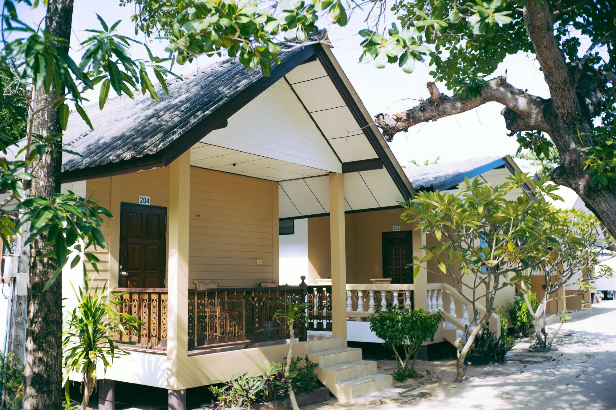 Amity Beach Resort Maret Ngoại thất bức ảnh