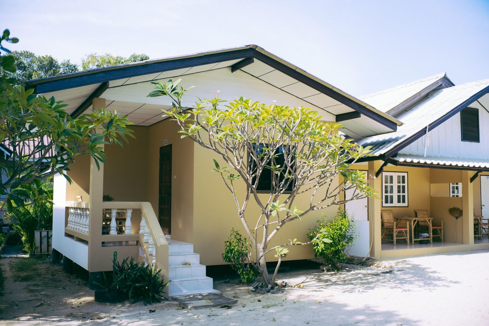 Amity Beach Resort Maret Ngoại thất bức ảnh