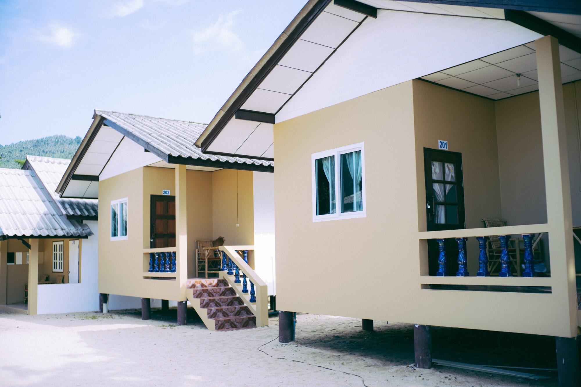 Amity Beach Resort Maret Ngoại thất bức ảnh