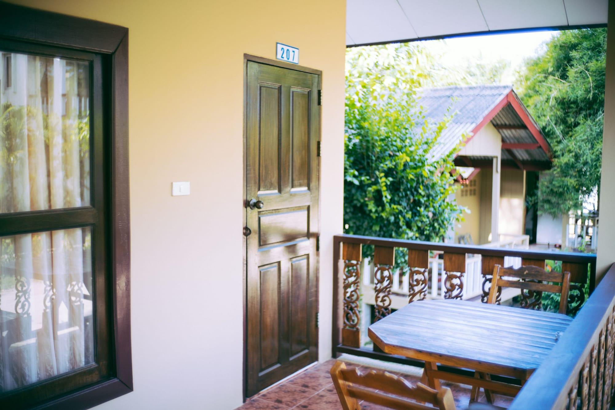 Amity Beach Resort Maret Ngoại thất bức ảnh