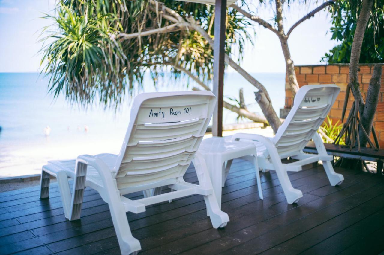 Amity Beach Resort Maret Ngoại thất bức ảnh