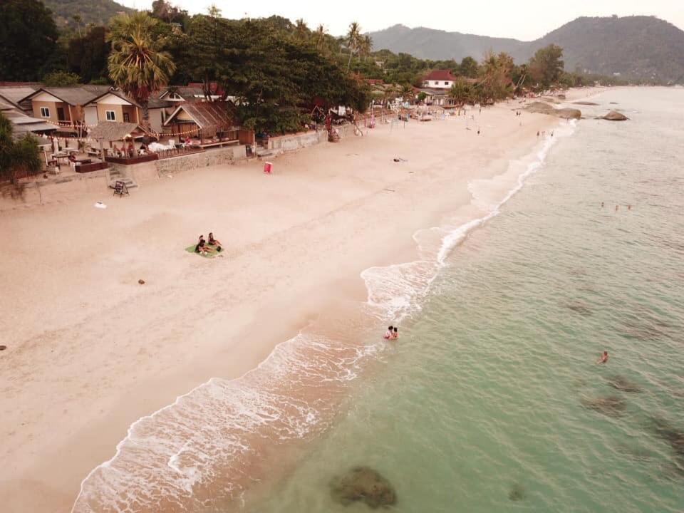 Amity Beach Resort Maret Ngoại thất bức ảnh